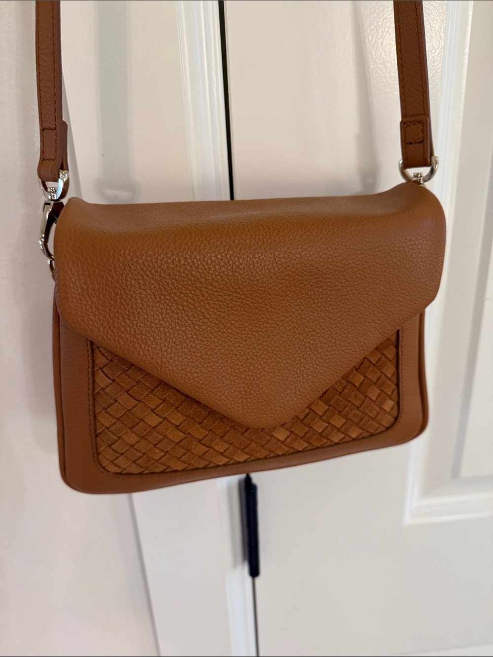 Milaner Italy Alex Woven Tan Crossbody Bag for Women